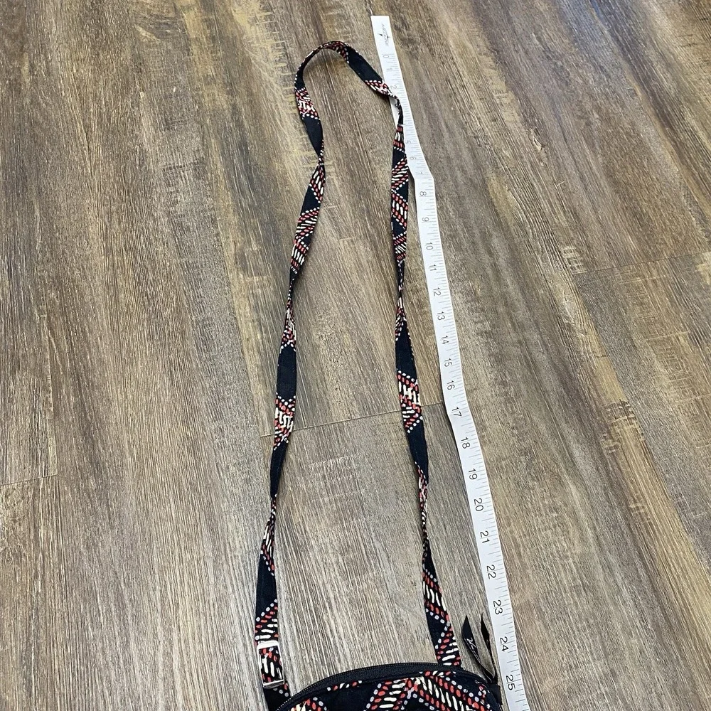 Vera Bradley Mini Hipster Crossbody Bag Black Red White‎ Batik Quilted Cotton